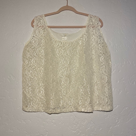 Sopre lingerie, lace front top, size 22/24. - Picture 1 of 5